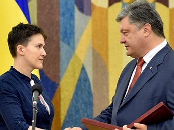 Порошенко предложили отобрать у Савченко звание Героя Украины