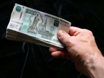 Эксперты: рублю предстоит испытание на прочность