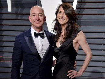 Основатель Amazon официально развелся с женой, отдав ей $38 млрд