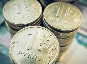 Эксперты: курс рубля подошел к психологически важной отметке