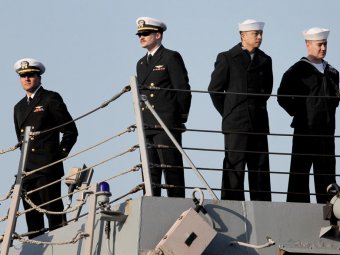 Адмирал и 8 офицеров ВМС США выдавали военные секреты в обмен за дикие секс-вечеринки (ВИДЕО)