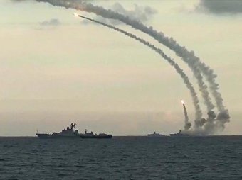 Опубликовано ВИДЕО ракетного удара по позициям ИГИЛ в Пальмире фрегатом и подлодкой РФ