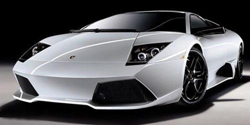 Lamborghini Murcielago LP640 уже стал стандартом спортивных автомобилей - округлые изящные формы, мощный вид и рев 640-сильного мотора из-под капота говорит знающему человеку о многом… Например, о скорости более 200 миль в час…Его стоимость 430 тысяч долларов.