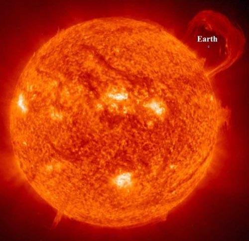 Солнце, активность которого постоянно восхищает и иногда пугает, оказалось ещё более динамичным. На поверхности нашей звезды обнаружилось множество новых процессов, открытие которых проясняет тонкости солнечных вспышек. И, наконец, стало понятно, почему солнечная атмосфера становится горячее по мере удаления от поверхности светила…