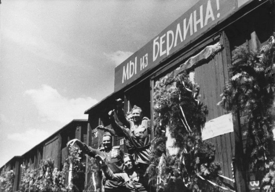 Фото долматовский в берлине