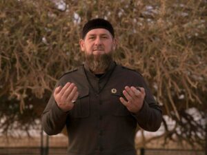 «Бодрый и здоровый»: Кадыров рассказал, где находится
