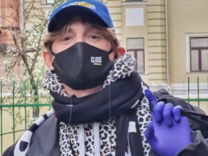 СМИ: звездный стилист Влад Лисовец заболел коронавирусом