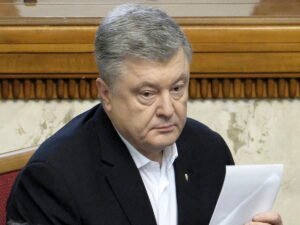 Порошенко сбежал от силовиков