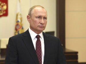 Путин предложил увеличить пособия по безработице