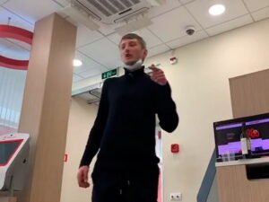 Захватчик Альфа-банка в Москве требовал Бузову