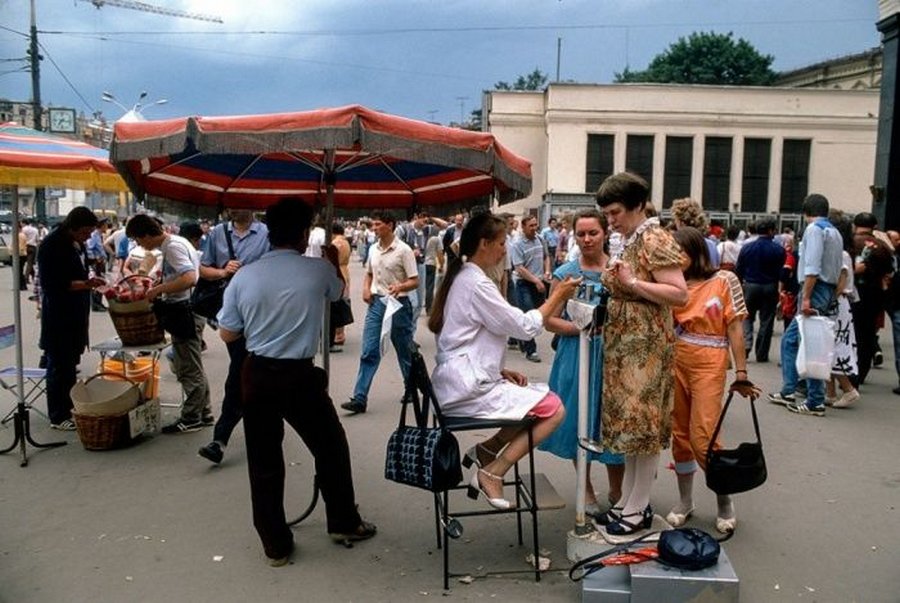 Бункер Гитлера, Кастро на ледяной горке и другие редкие исторические фото