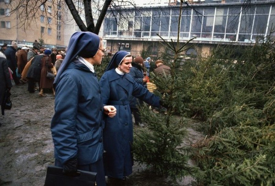 Бункер Гитлера, Кастро на ледяной горке и другие редкие исторические фото