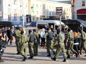 Протесты в Белоруссии: к резиденции Лукашенко в Минске стянуты десятки БТР