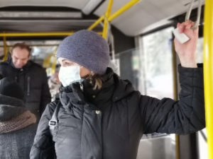 В Новгороде стрельба в автобусе из-за маски