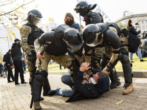 Жесткие задержания в Хабаровске