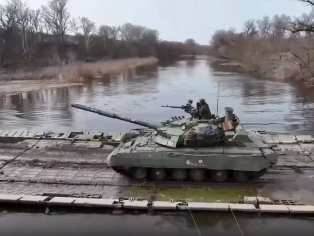 Минобороны опубликовало видео зачистки переправы войск ВСУ - TOPNews.RU