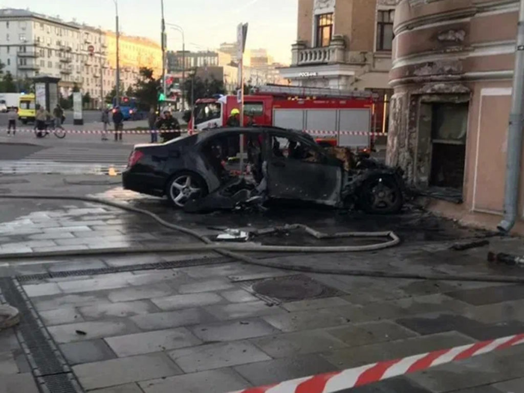 Видео смертельной аварии на Зубовском бульваре в Москве появилось в Сети -  TOPNews.RU