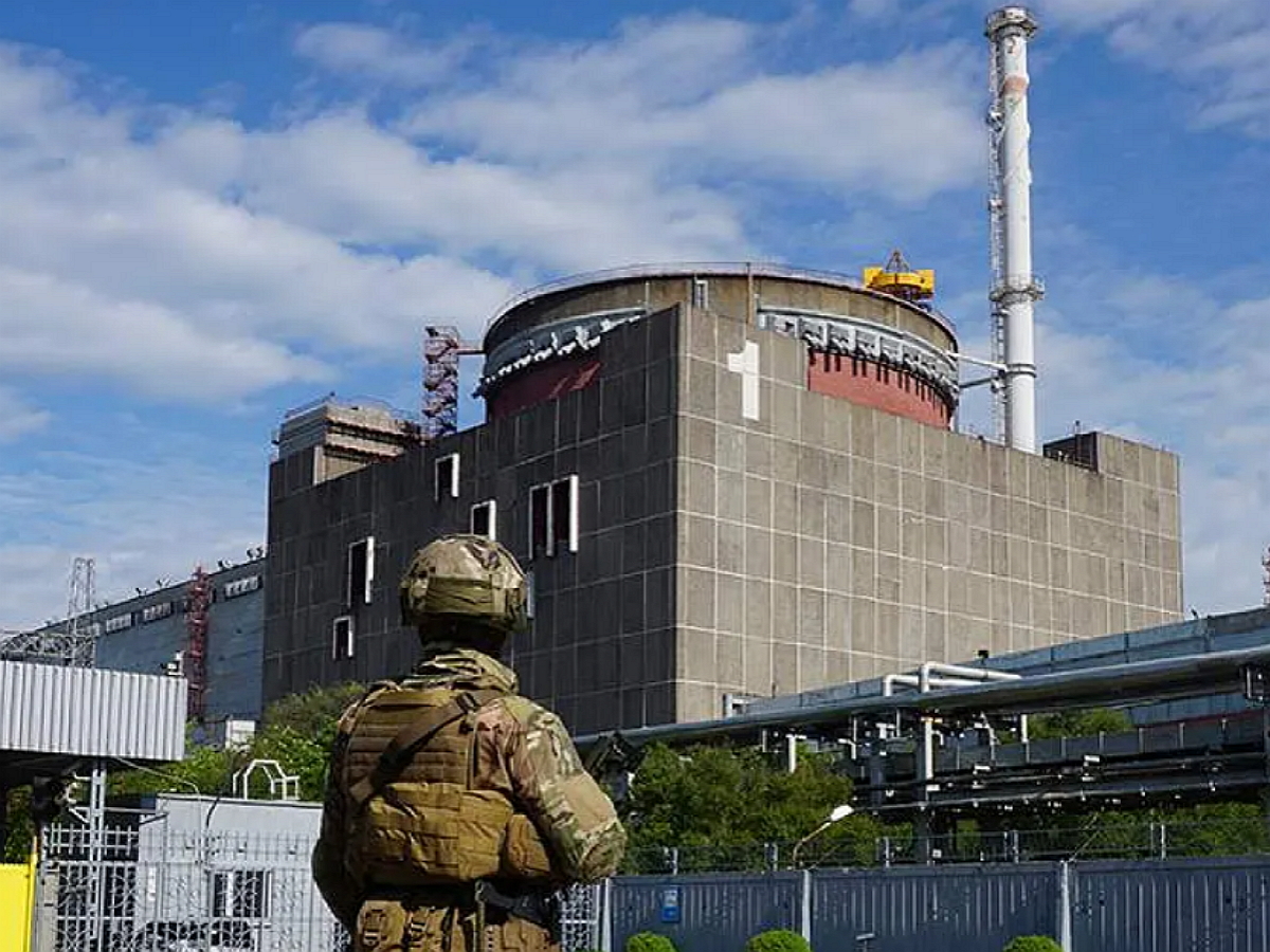 ВСУ впервые нанесли удар по энергоблоку ЗАЭС: МАГАТЭ показали осколки ...