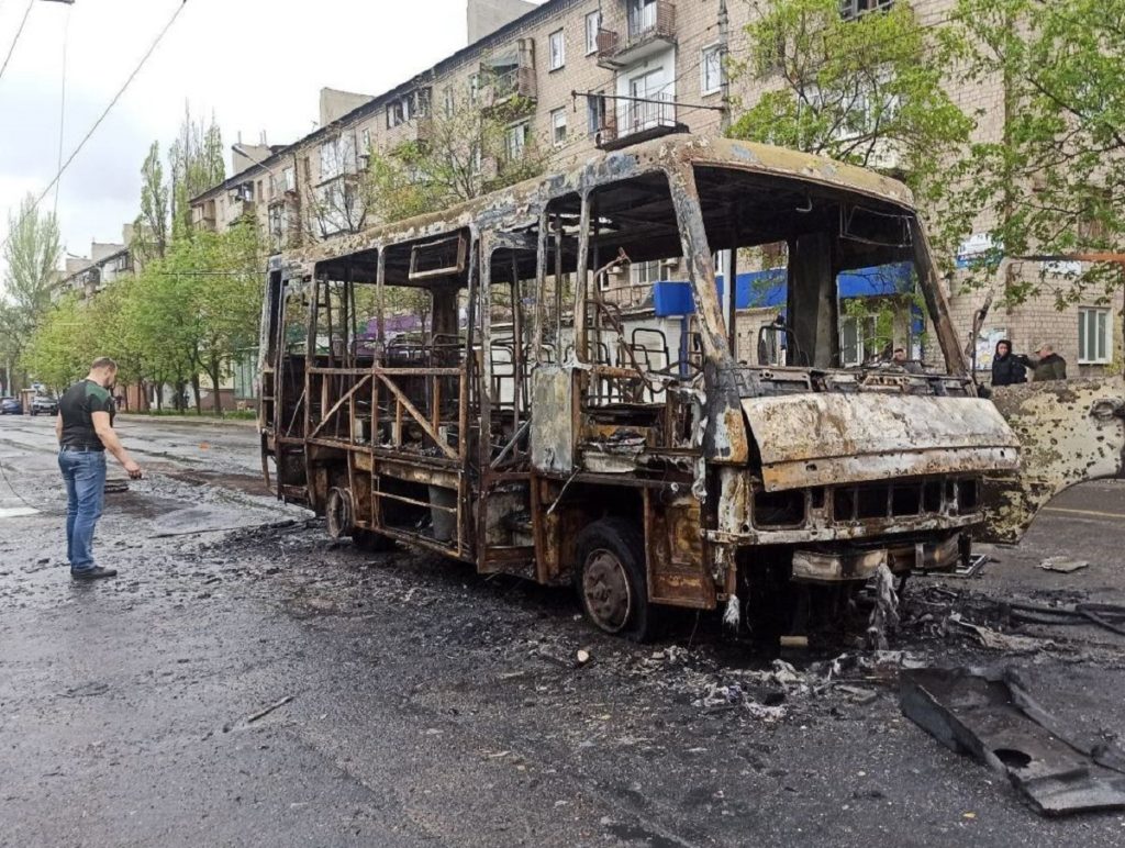 ВСУ обстреляли Донецк из РСЗО: в автобусе заживо сгорели 7 человек -  TOPNews.RU