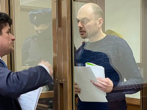 Гособвинение просит приговорить оппозиционера Кара-Мурзу* к 25 годам колонии