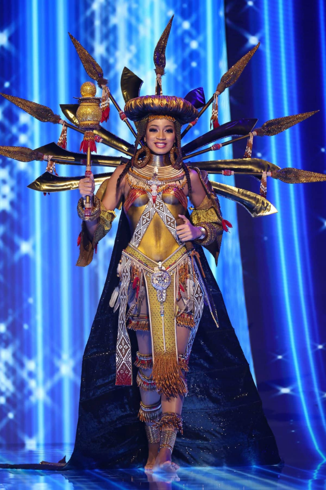 Участницы конкурса красоты Мисс Вселенная 2023 в шоу национальных костюмов