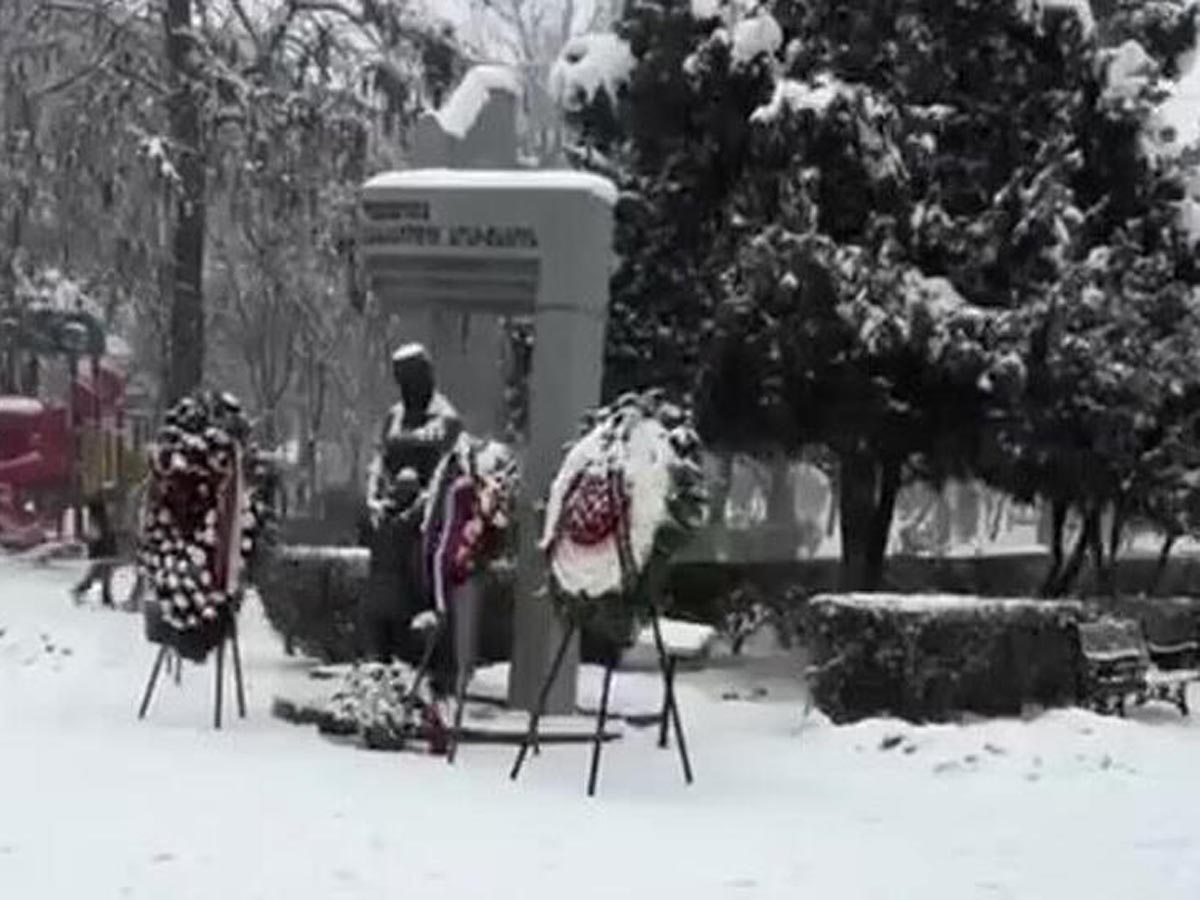 В Ереване осквернили памятник детям блокадного Ленинграда: опубликовано  видео - TOPNews.RU