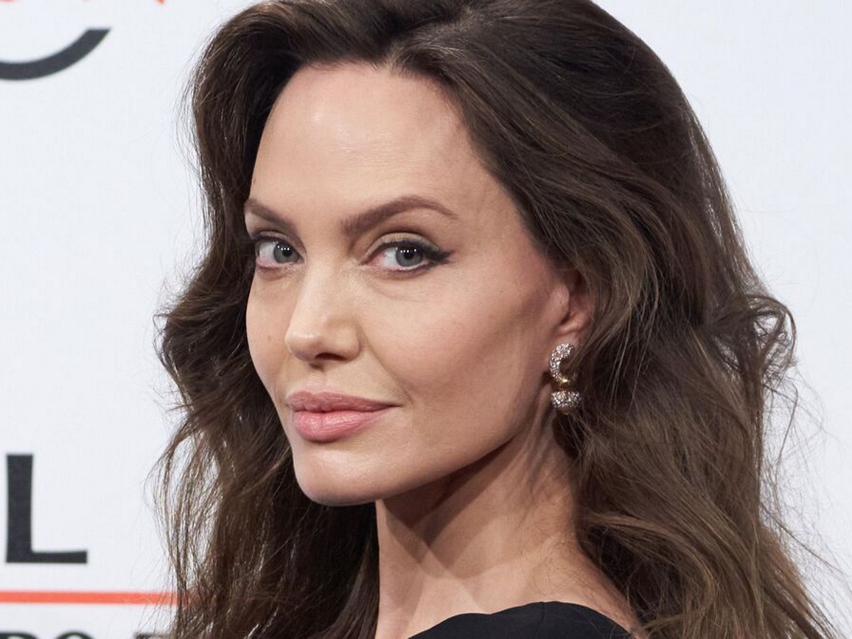 Анджелине Джоли исполнилось Пять причин, почему мы ее любим | РБК Стиль