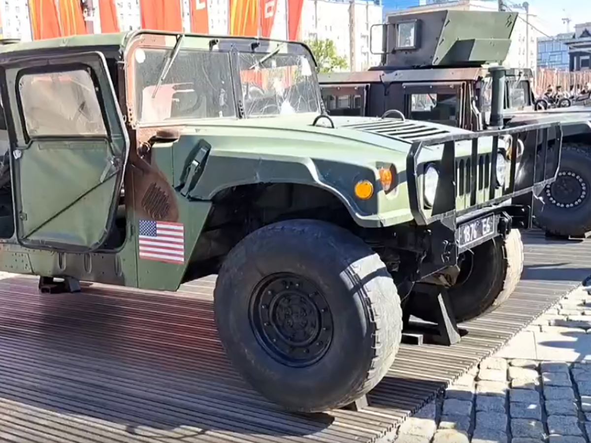 «Как будто они уже победили»: генсек НАТО возмутился выставкой трофейной военной техники в Москве