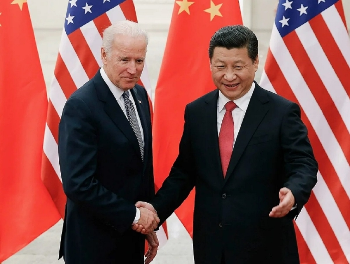 Washington Post: Си Цзиньпин готовился передать России вооружение, помешал Байден