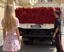 «Деньги есть, а вкуса нет»: блогер Гасанов угодил в цветочный скандал