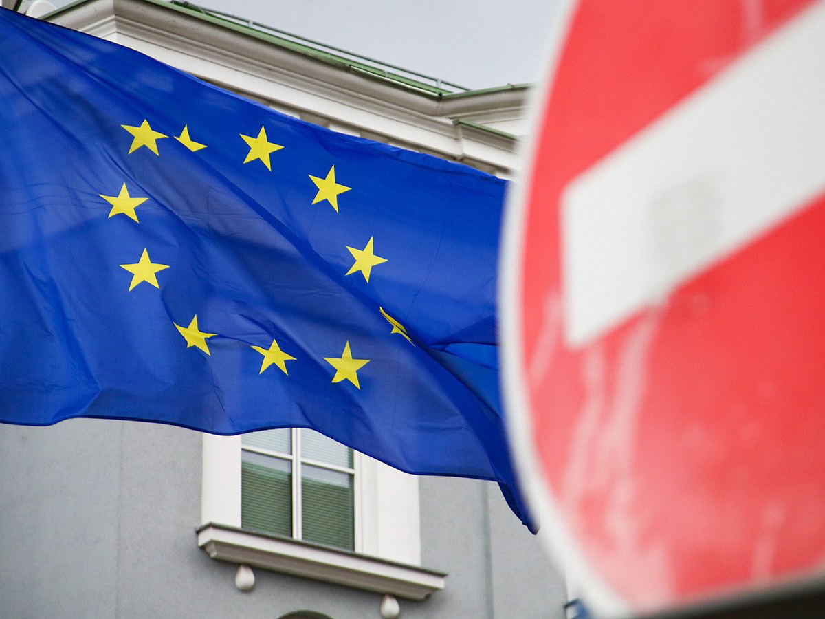 Евросоюз принял 14-й пакет санкций: в списке Shaman и Полина Гагарина