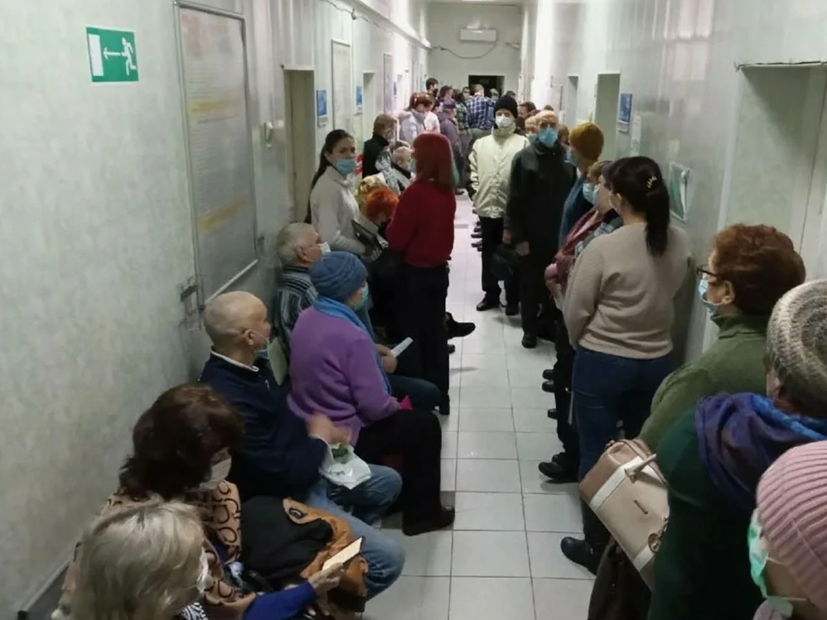 СМИ: в Москве более 100 человек госпитализировали с подозрением на ботулизм