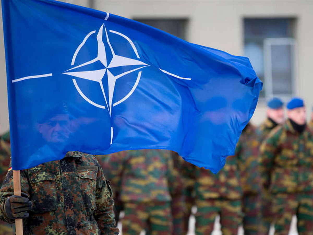 НАТО приведет ядерный арсенал в боевую готовность