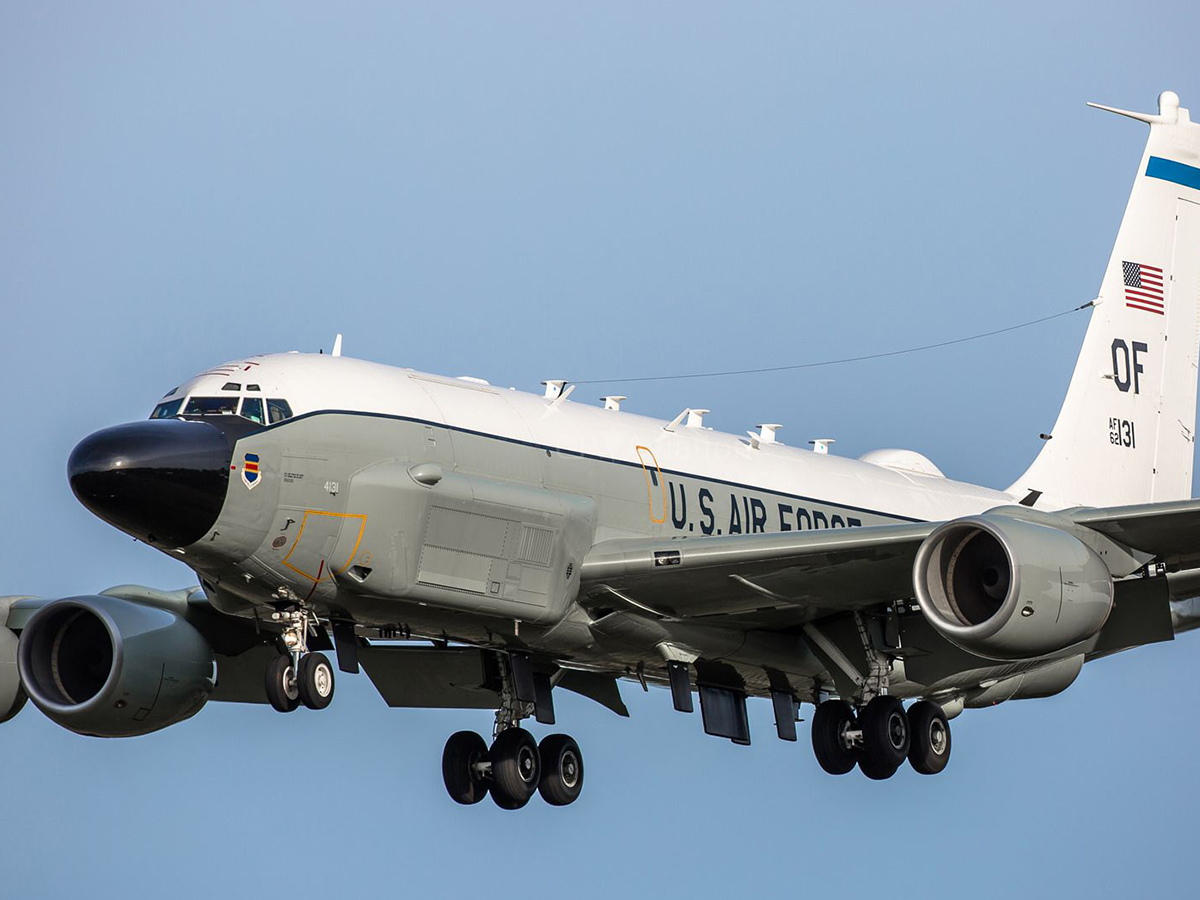 Идут на эскалацию: в сторону Крыма летят два военных самолета США — СМИ