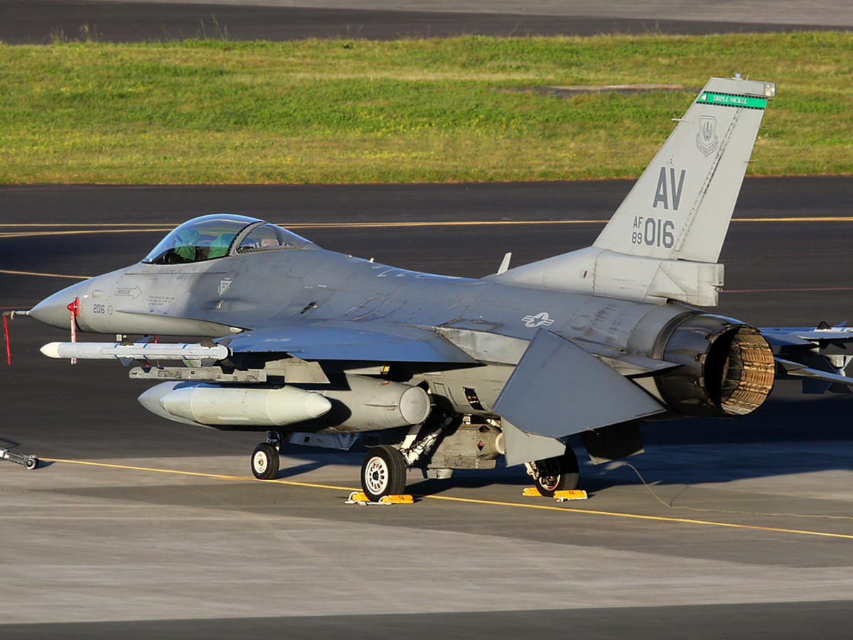 F-16