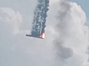 Испытания китайского аналога Falcon 9 завершились провалом: ракета едва не упала на город