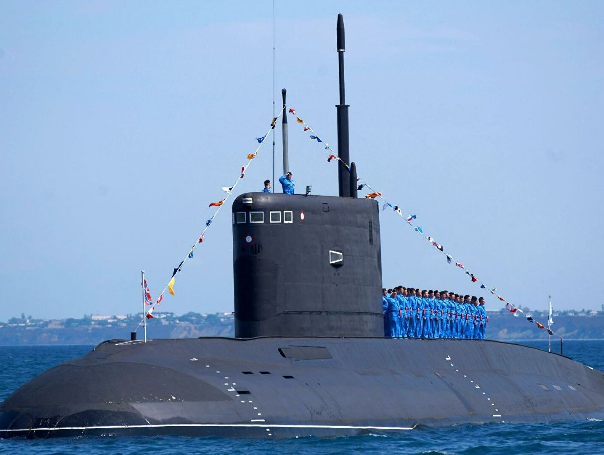 ВСУ заявили о затоплении подводной лодки «Ростов-на-Дону» в Крыму