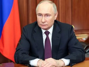 Владимир Путин попал на обложку The Economist с предсказанием на 2025 год